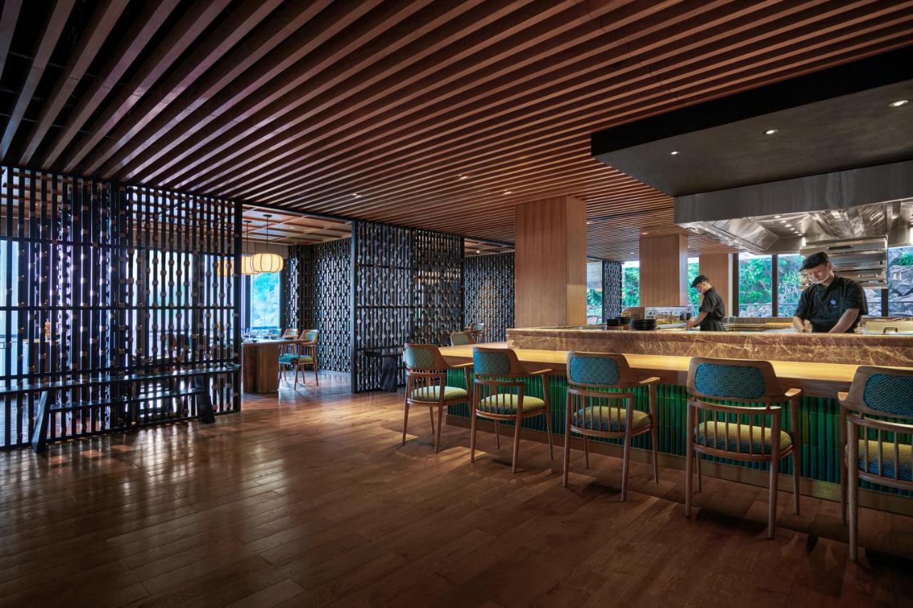Hotel Perle D'Orient Cat Ba - Mgallery Chan Chau Exteriör bild Sushi Bar