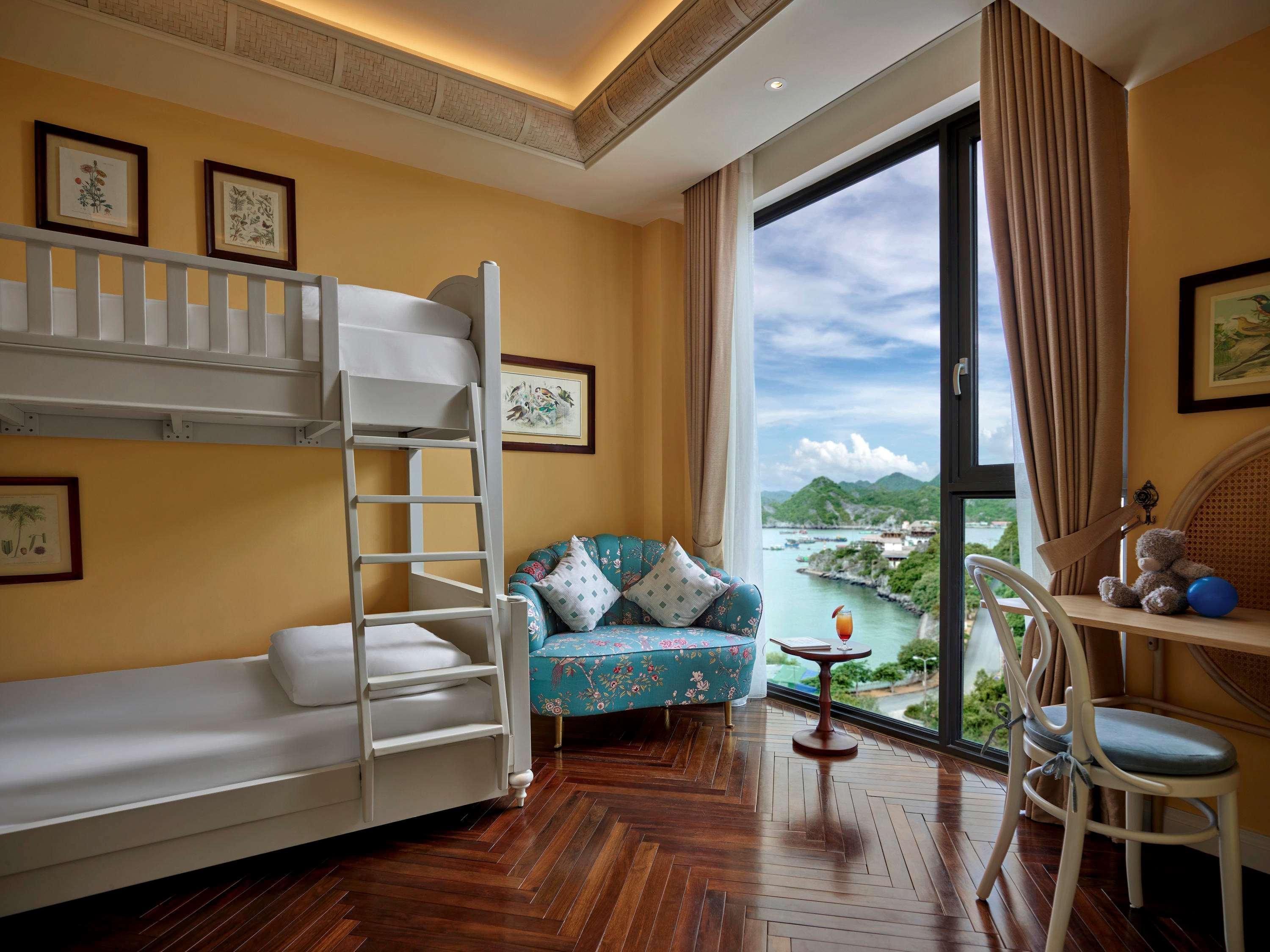 Hotel Perle D'Orient Cat Ba - Mgallery Chan Chau Exteriör bild A bedroom at The Repulse Bay