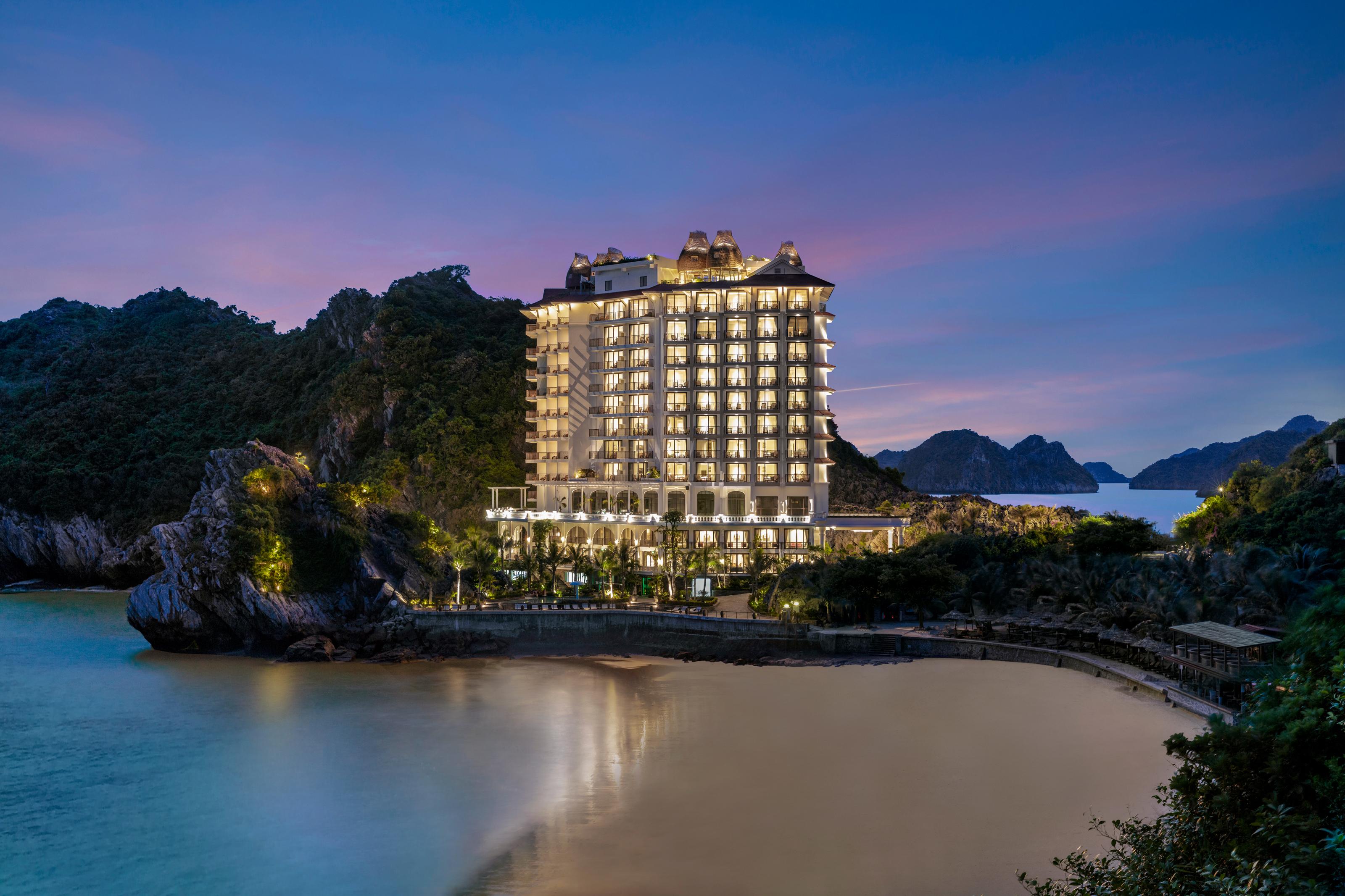 Hotel Perle D'Orient Cat Ba - Mgallery Chan Chau Exteriör bild Vinpearl Hotel Nha Trang