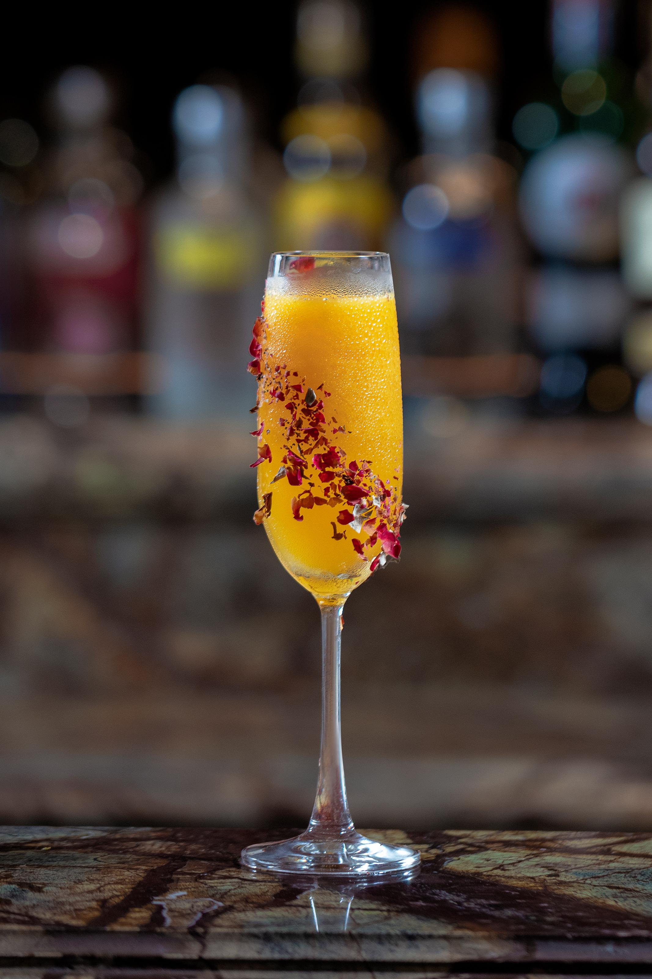 Hotel Perle D'Orient Cat Ba - Mgallery Chan Chau Exteriör bild A mimosa cocktail