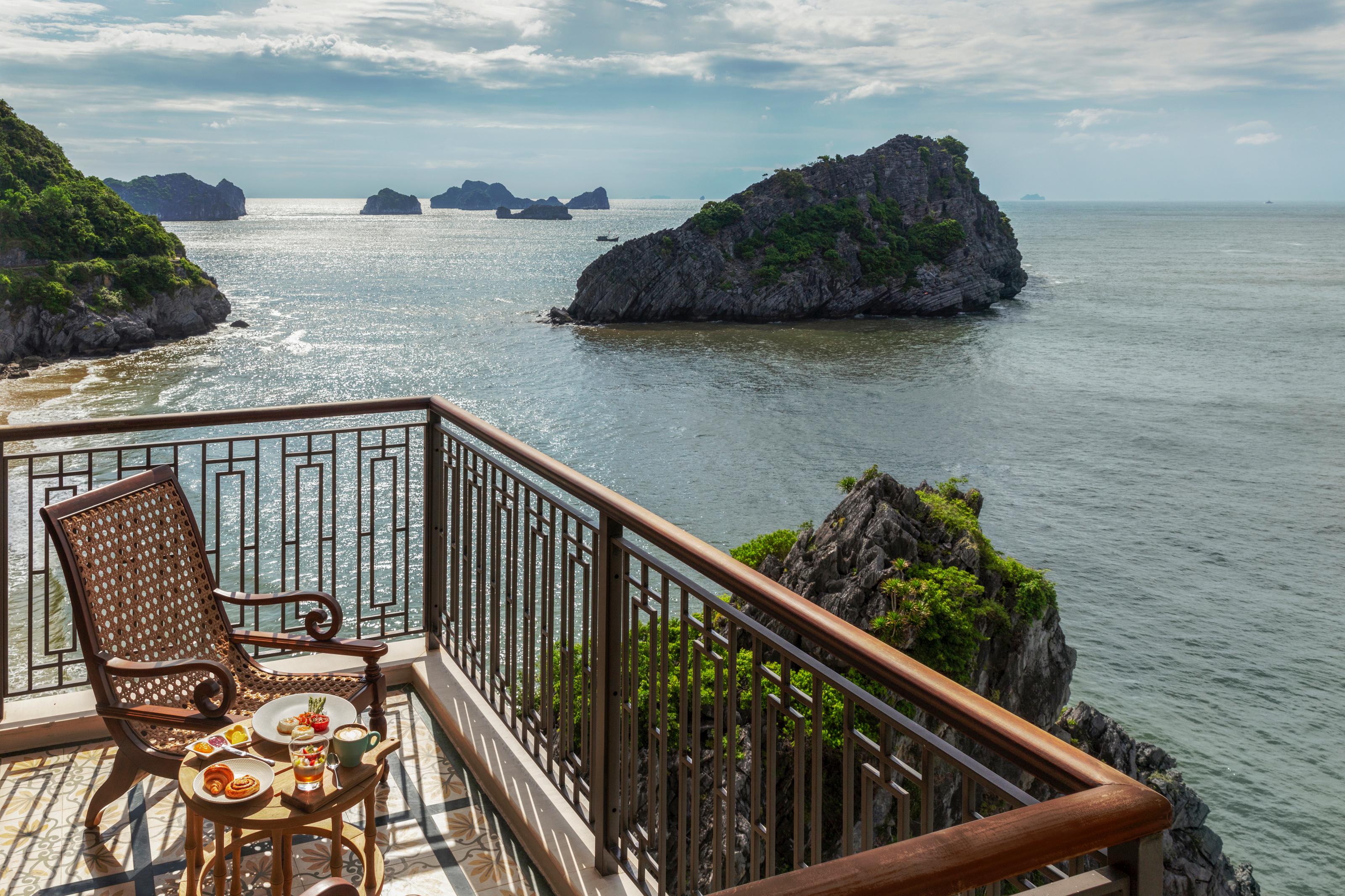 Hotel Perle D'Orient Cat Ba - Mgallery Chan Chau Exteriör bild View from the hotel