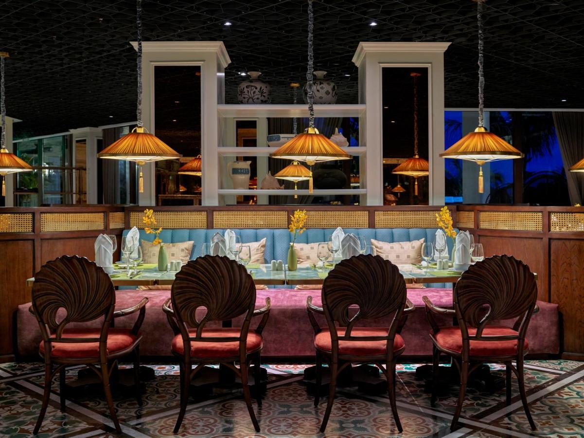 Hotel Perle D'Orient Cat Ba - Mgallery Chan Chau Exteriör bild The interior of the restaurant